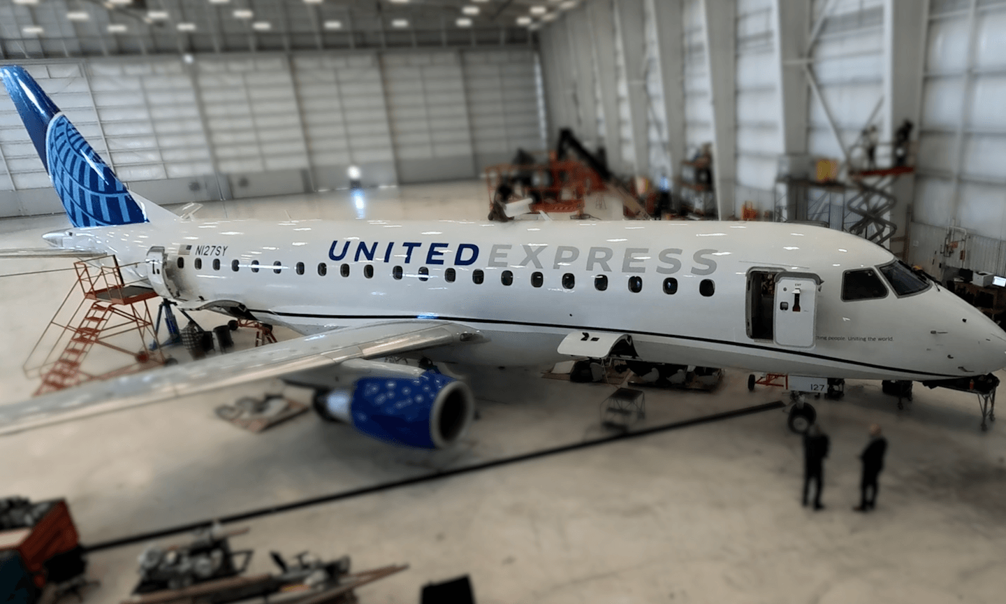I Tested United’s New Starlink Wi-Fi. Here’s My Honest Review.