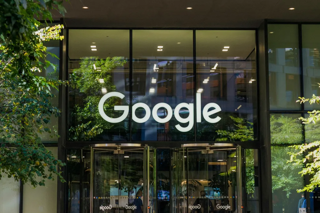 Google Places Travel Ads in Startup AI Search Engine Results