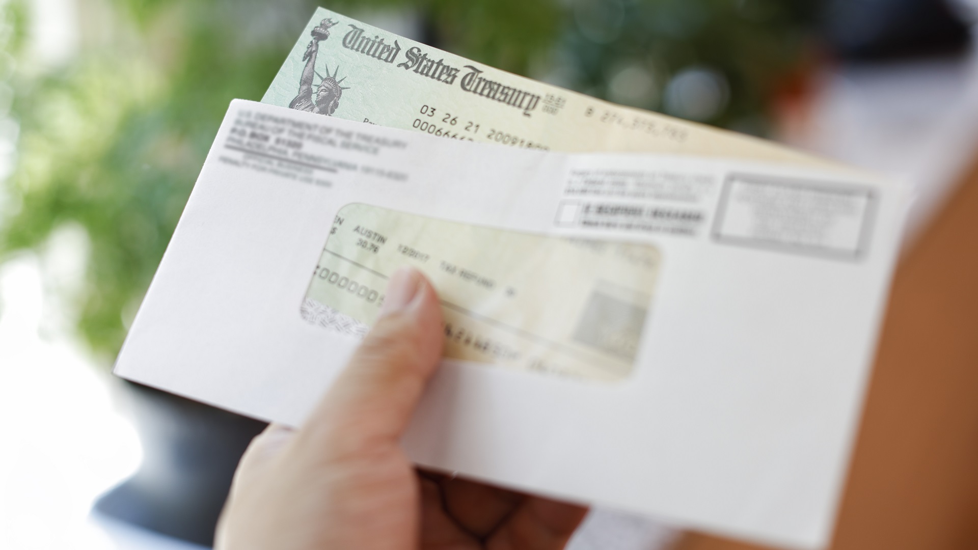 5 Best Ways To Use Your Stimulus Check If You Just Got Your $1,400 Payment