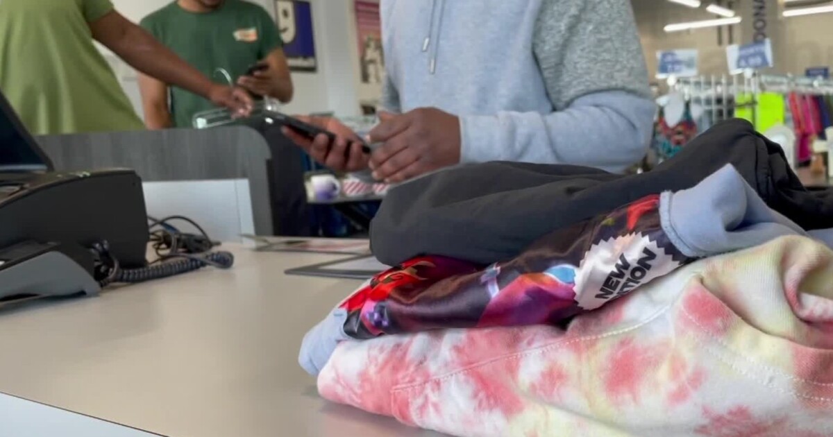 Make money, earn rewards for trading in clothes and other products