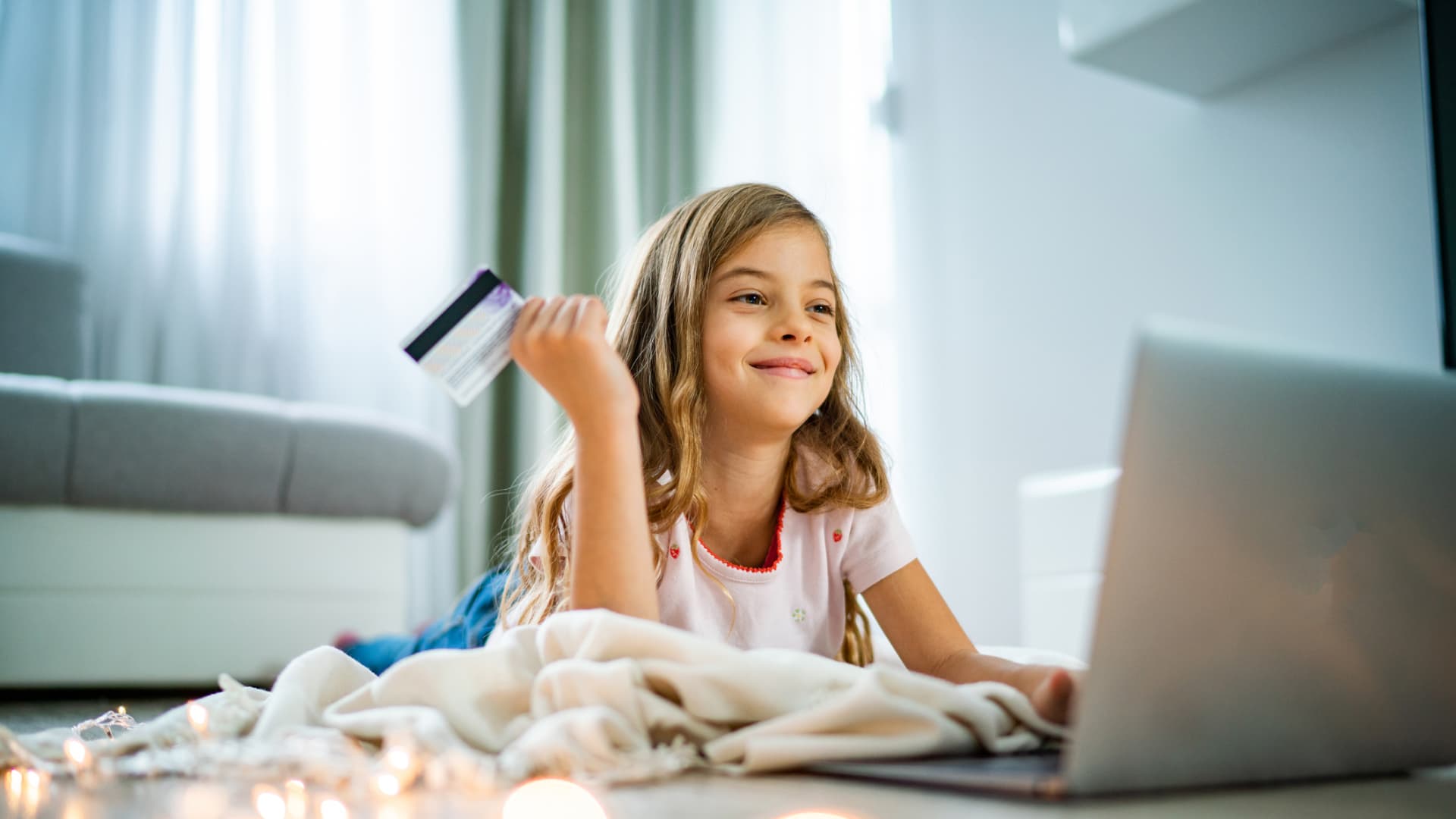 How to raise money savvy kids in a world of instant gratification