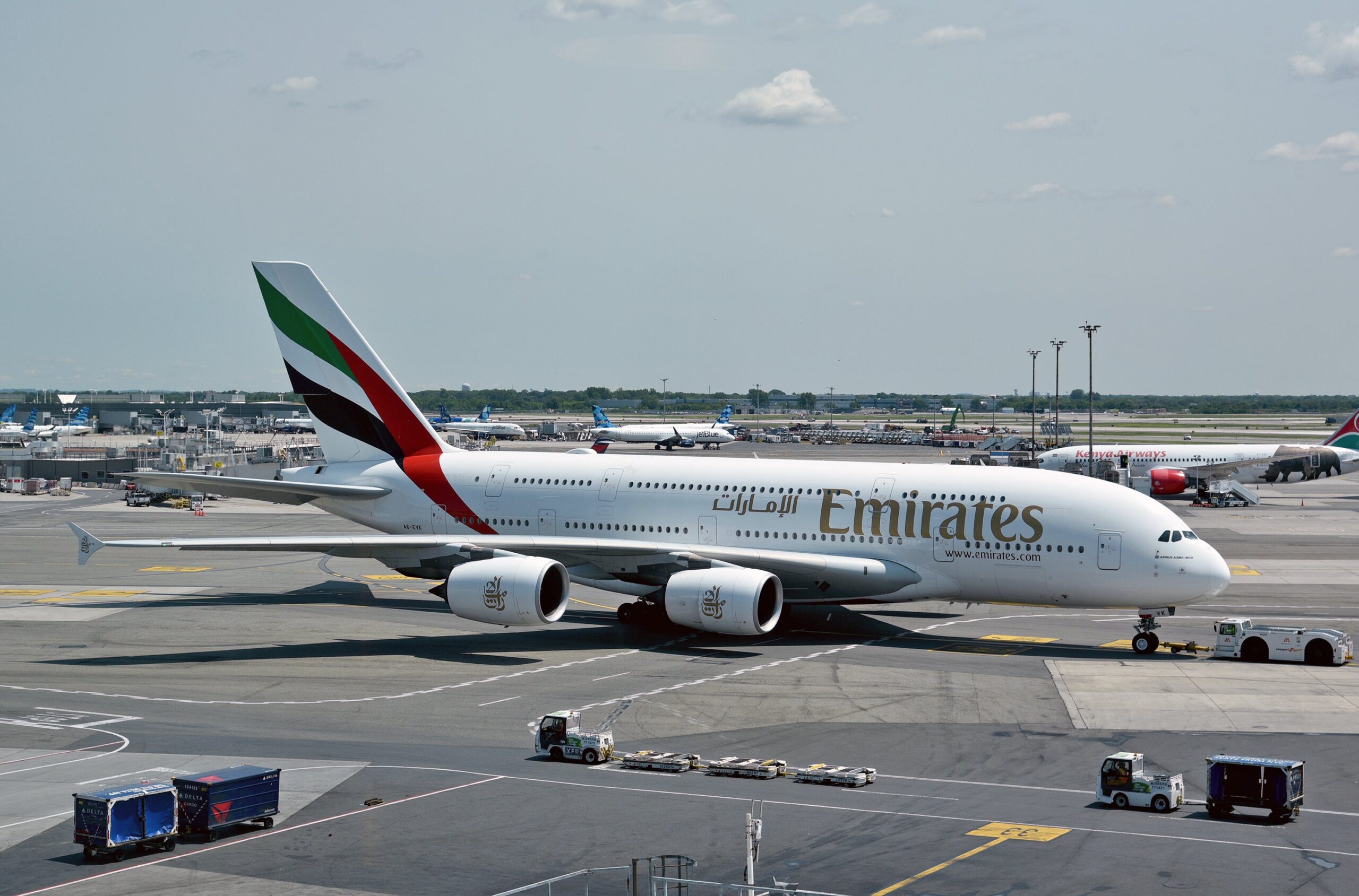 Points Transfers to Emirates Are Back Online at Amex, Chase, Bilt