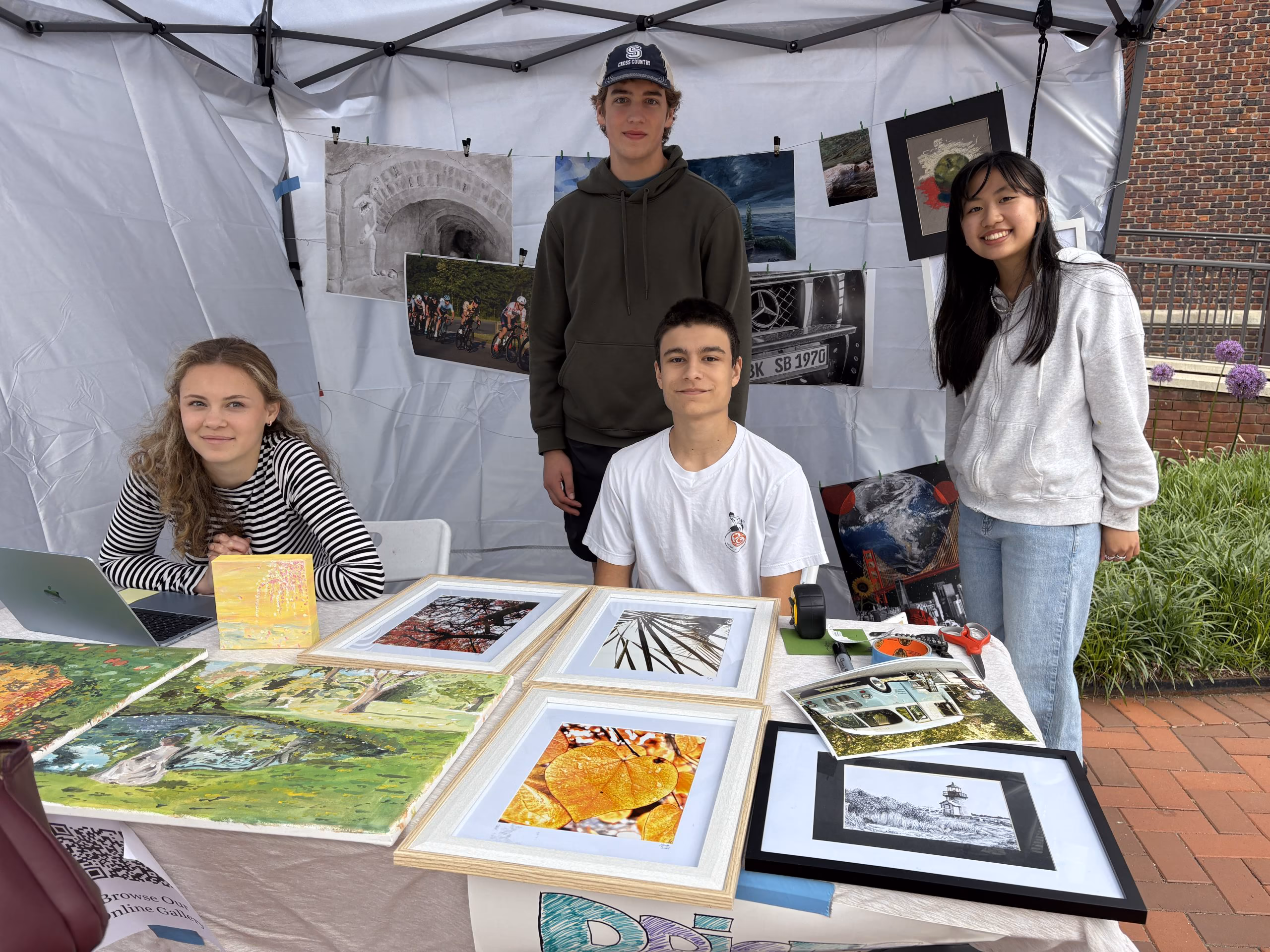 Student artists start new online gallery