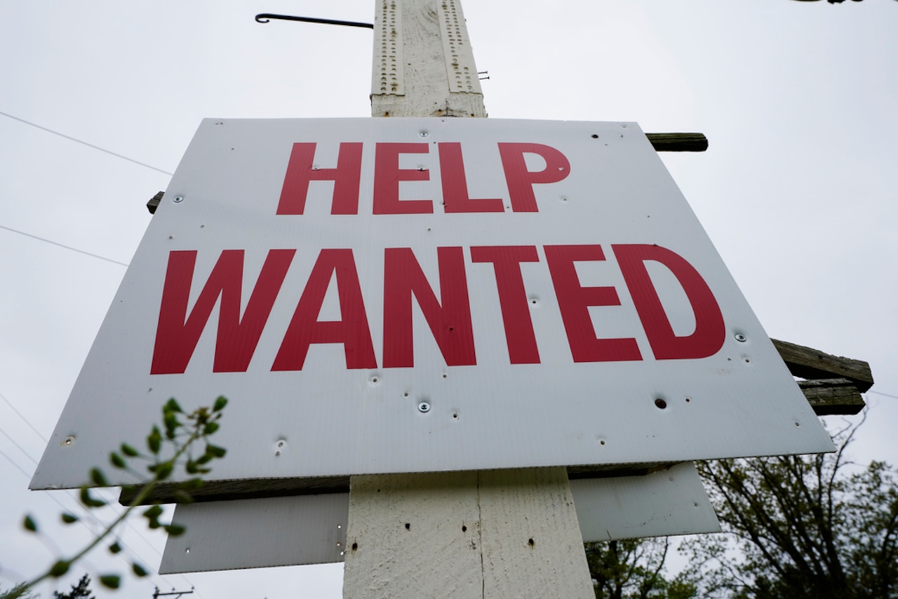 Looking to make some extra cash? These are the 10 highest-paying side hustles in 2025, report says