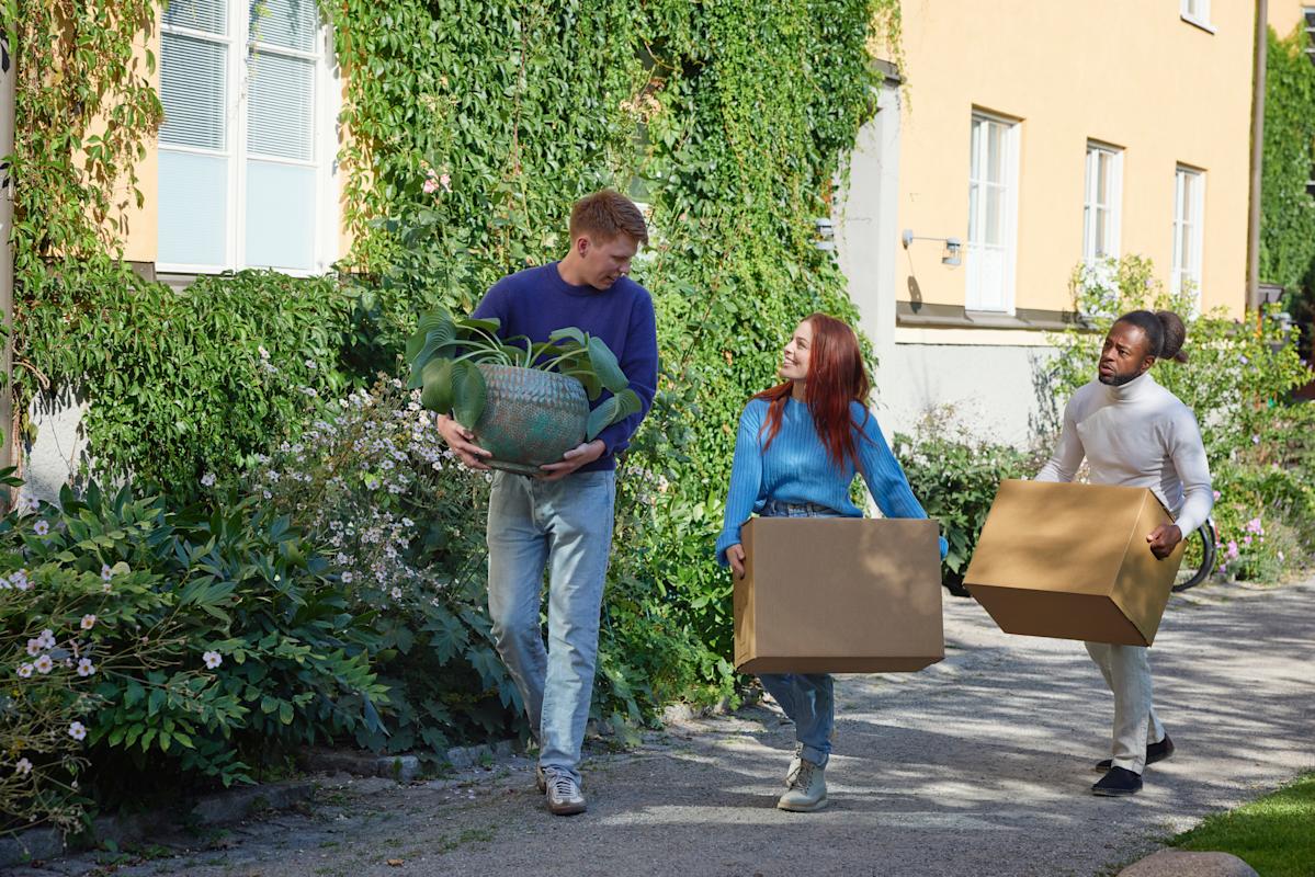 How joining your local Buy Nothing group can help you save hundreds of dollars per year