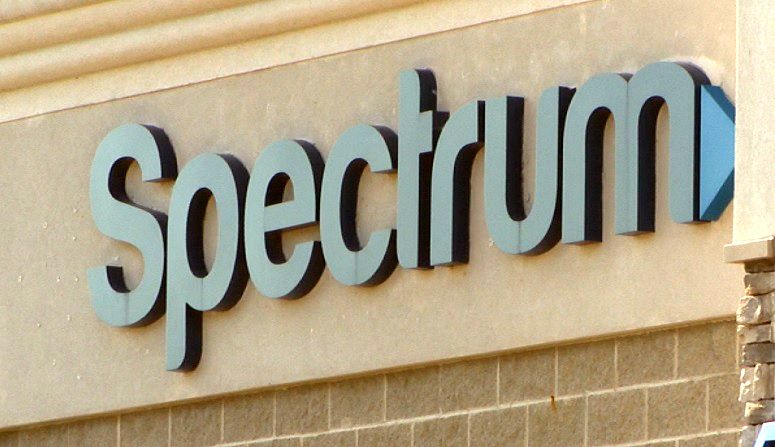 Spectrum awards Oak Hill Collaborative $20000 in grants to supp – WFMJ.com