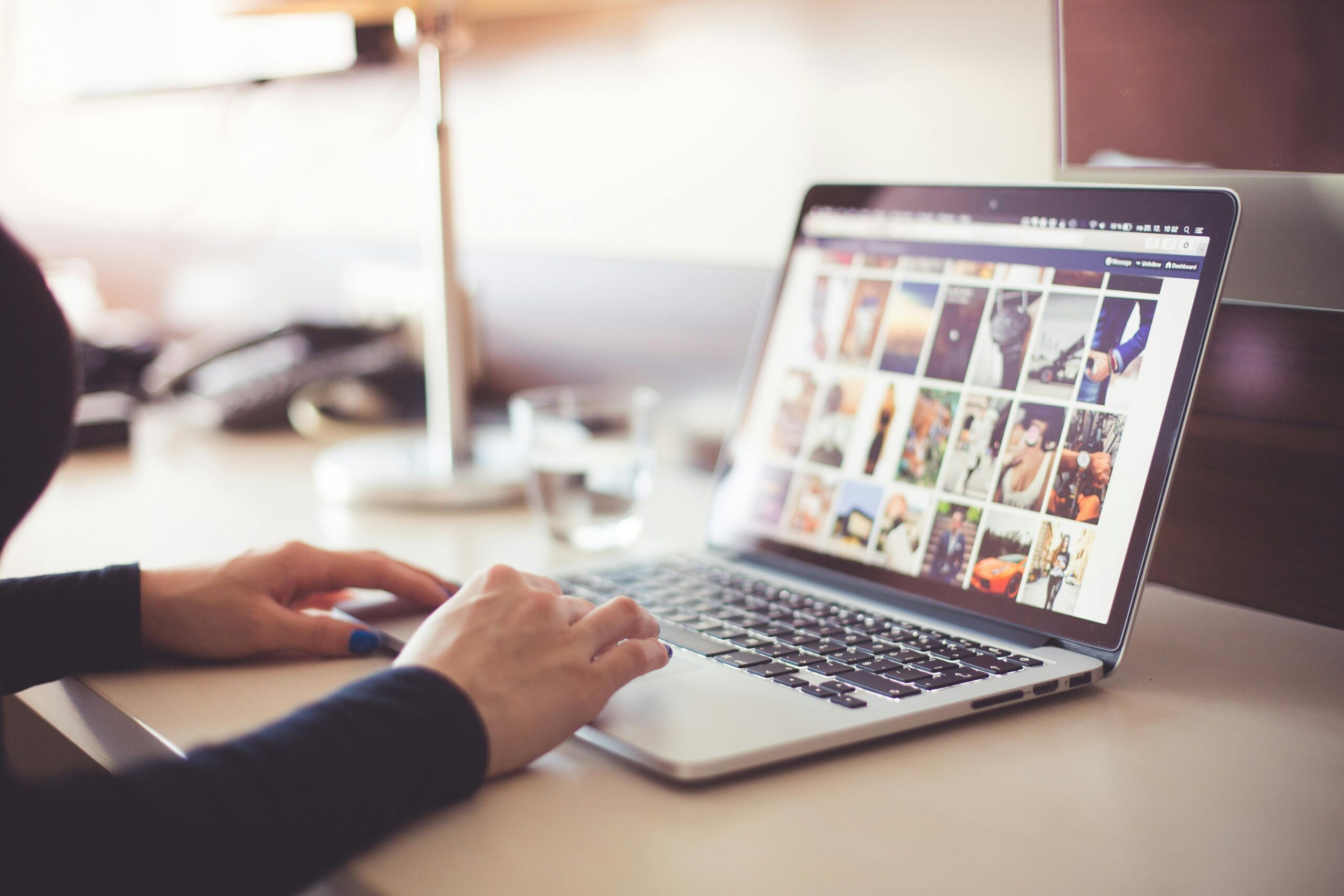 How to Make Money Online with AI: 8 Free Tools to Start a Profitable Side Hustle Today