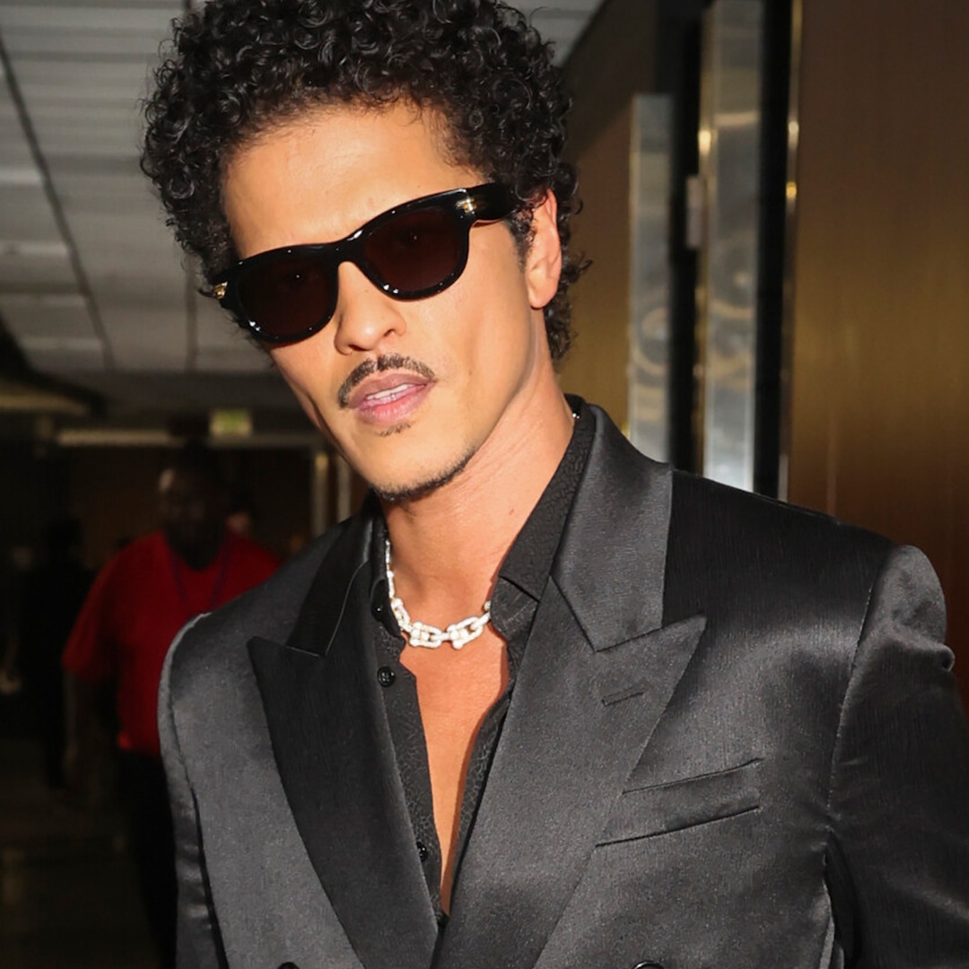 Bruno Mars Mocks $50 Million Gambling Debt Rumor