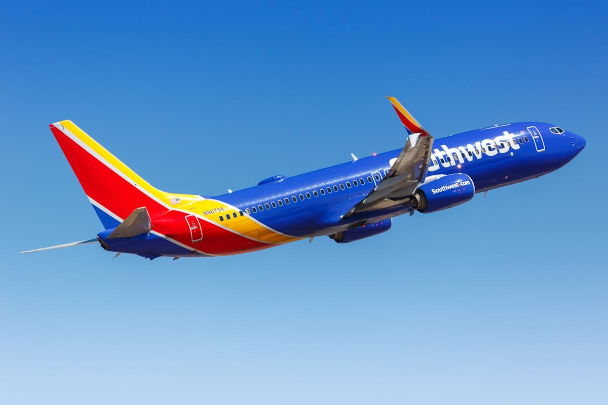 Keep your free checked bag benefit and earn Rapid Rewards points