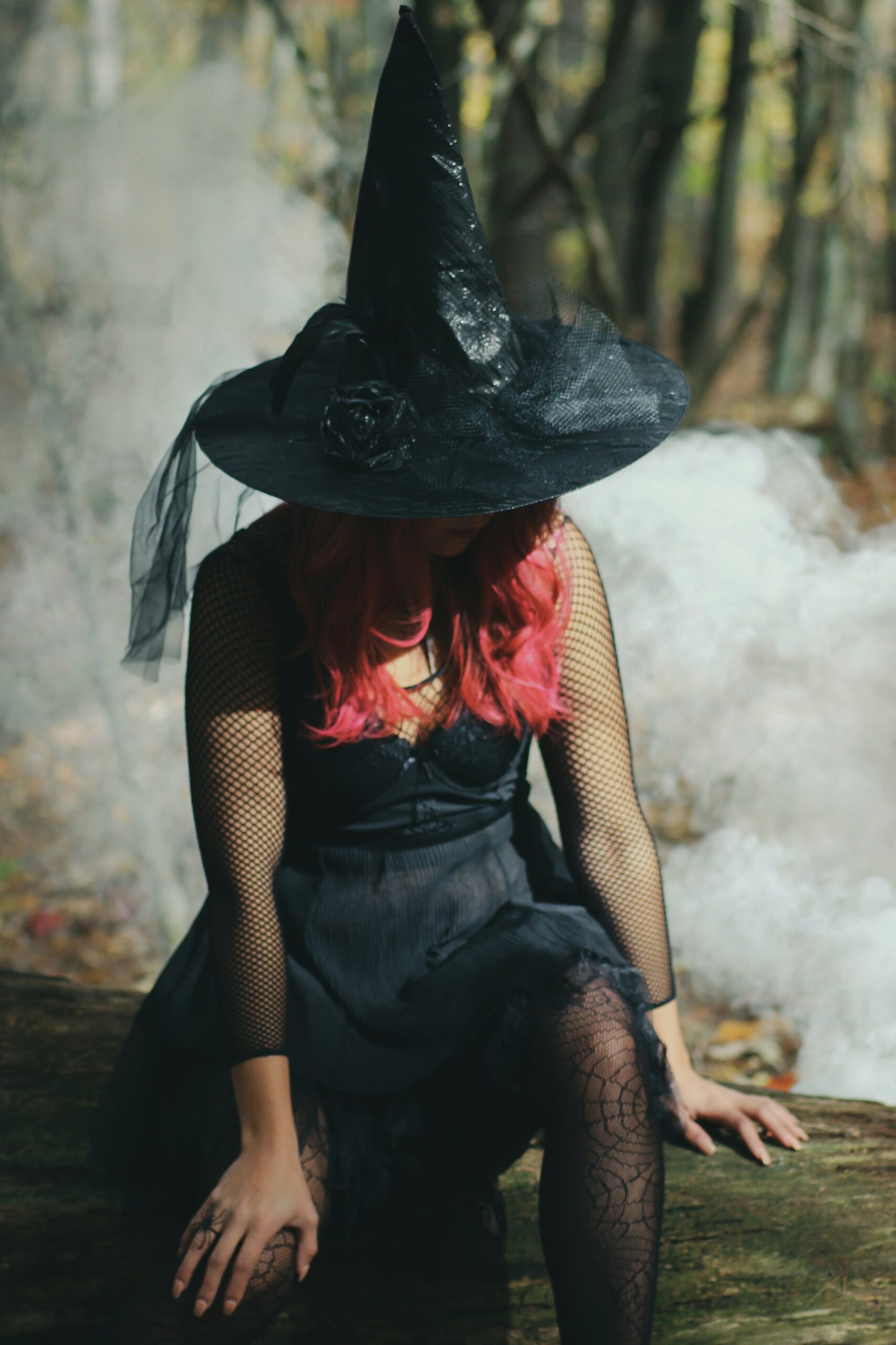 🎯 The Rise of Faceless Side Hustles: How People Are Making Money Without Showing Their Face