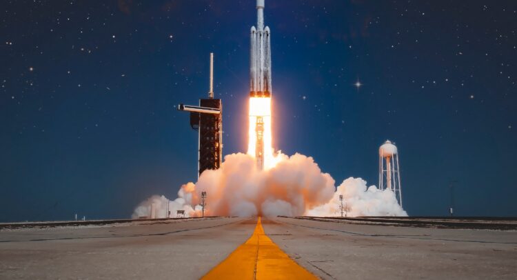 Elon Musk’s SpaceX Plans to Raise Money at $400B Valuation