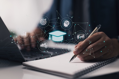 Teachers see online learning as critical for workforce readiness in 2025