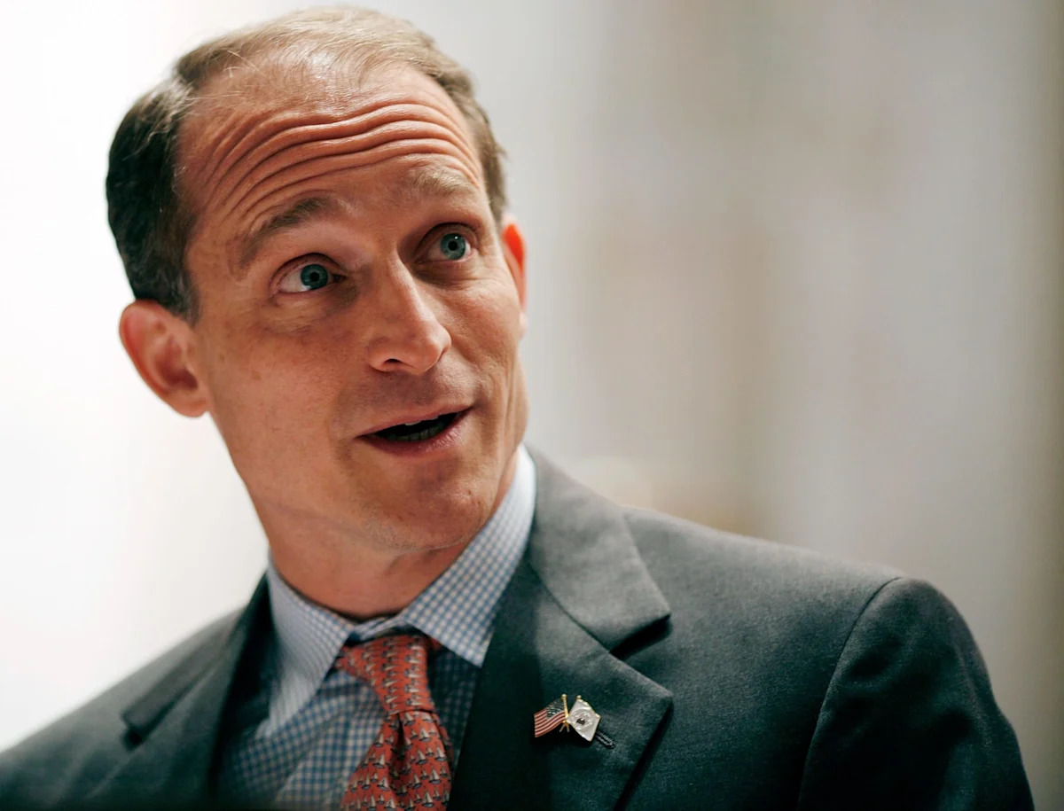 Goodwill CEO says he’s preparing for an influx of jobless Gen Zers because of AI—and warns, a youth unemployment crisis is already happening