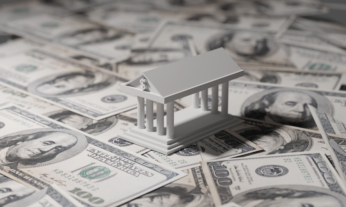 Roundup: Fed Countdown, AI Stock Bubble, Job Hugging and More