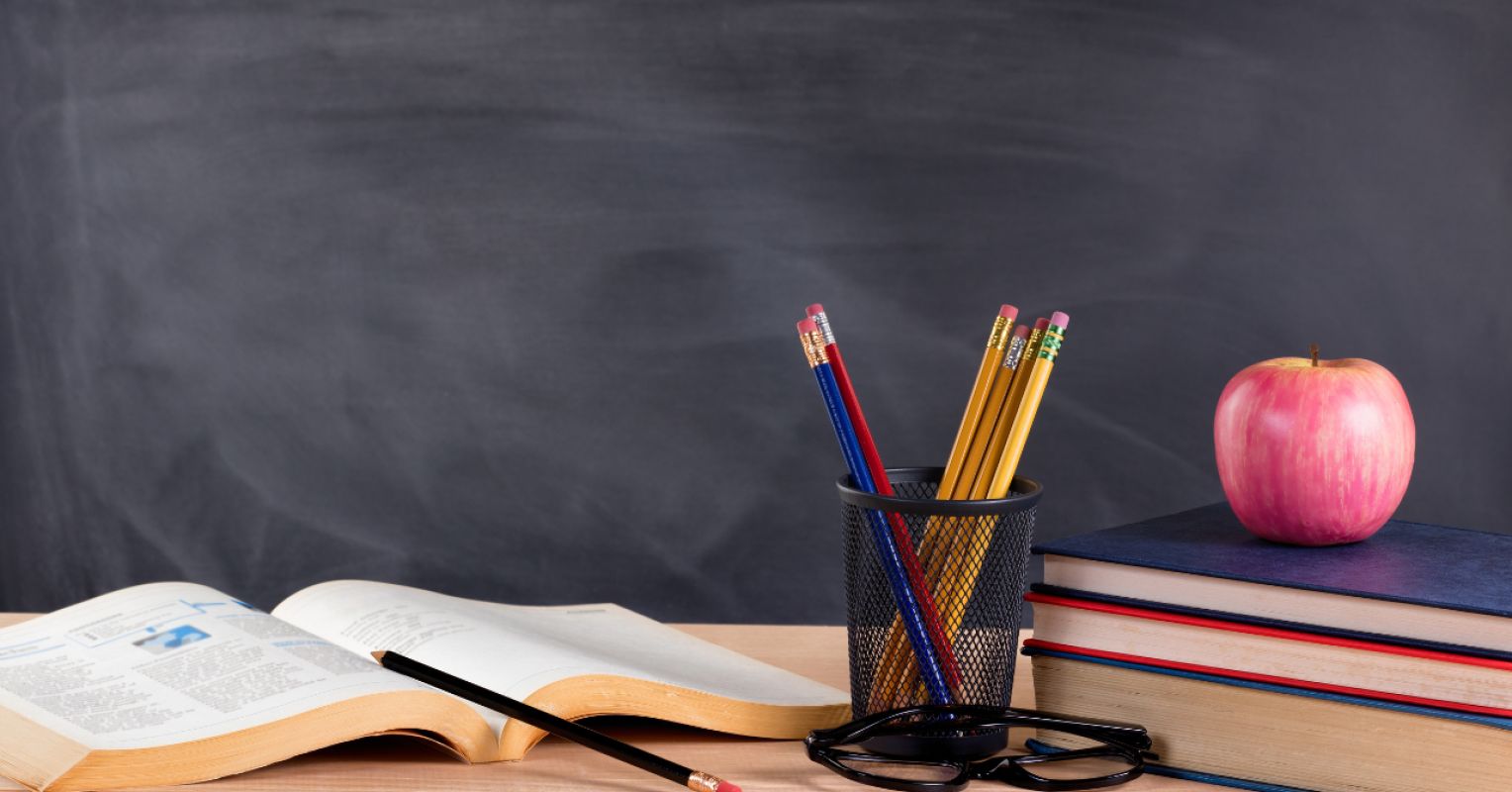 15 Lessons from 15 Years of Teaching Digital Literacy