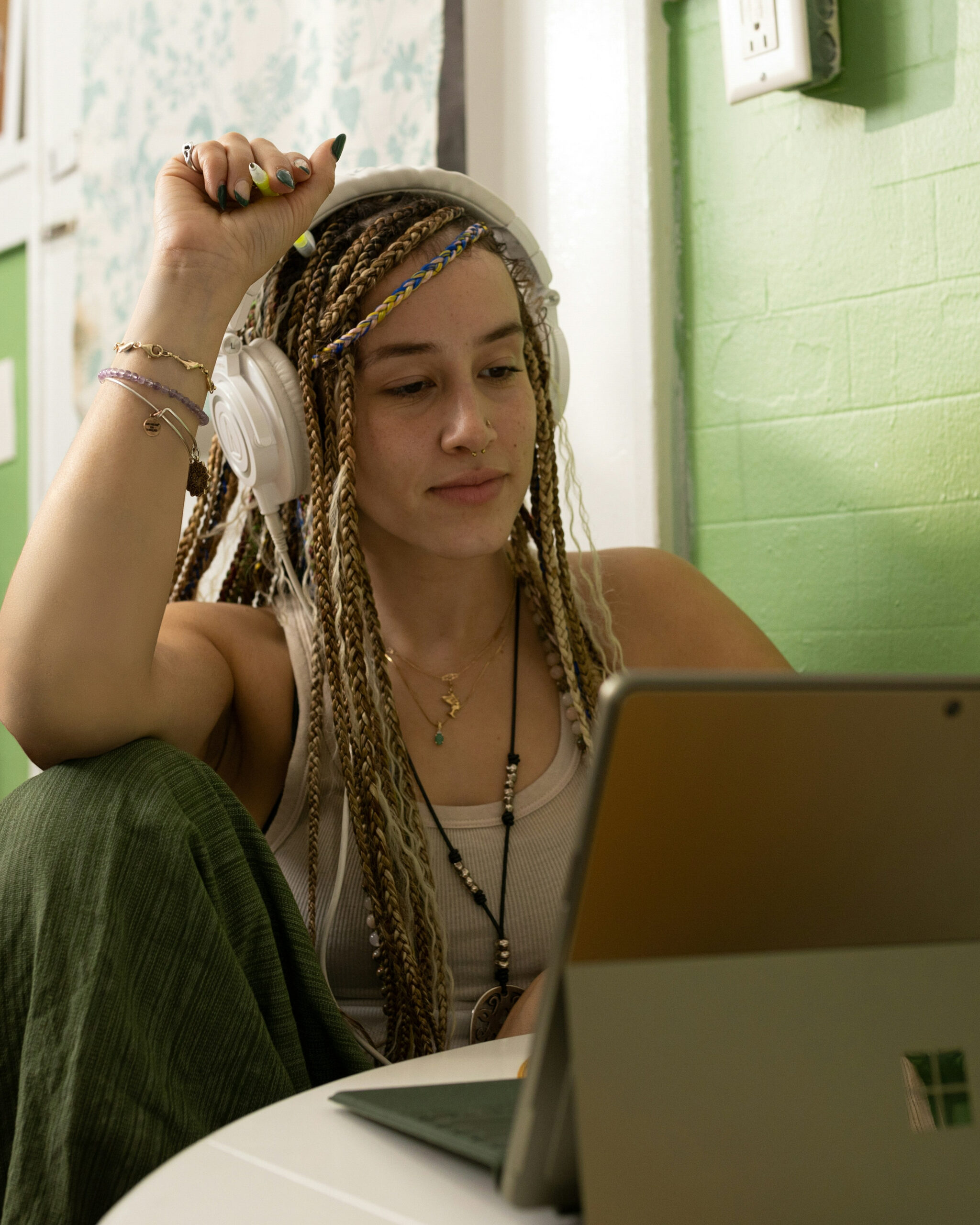 MSU study: Screen time aids learning, but gender gaps remain | MSUToday