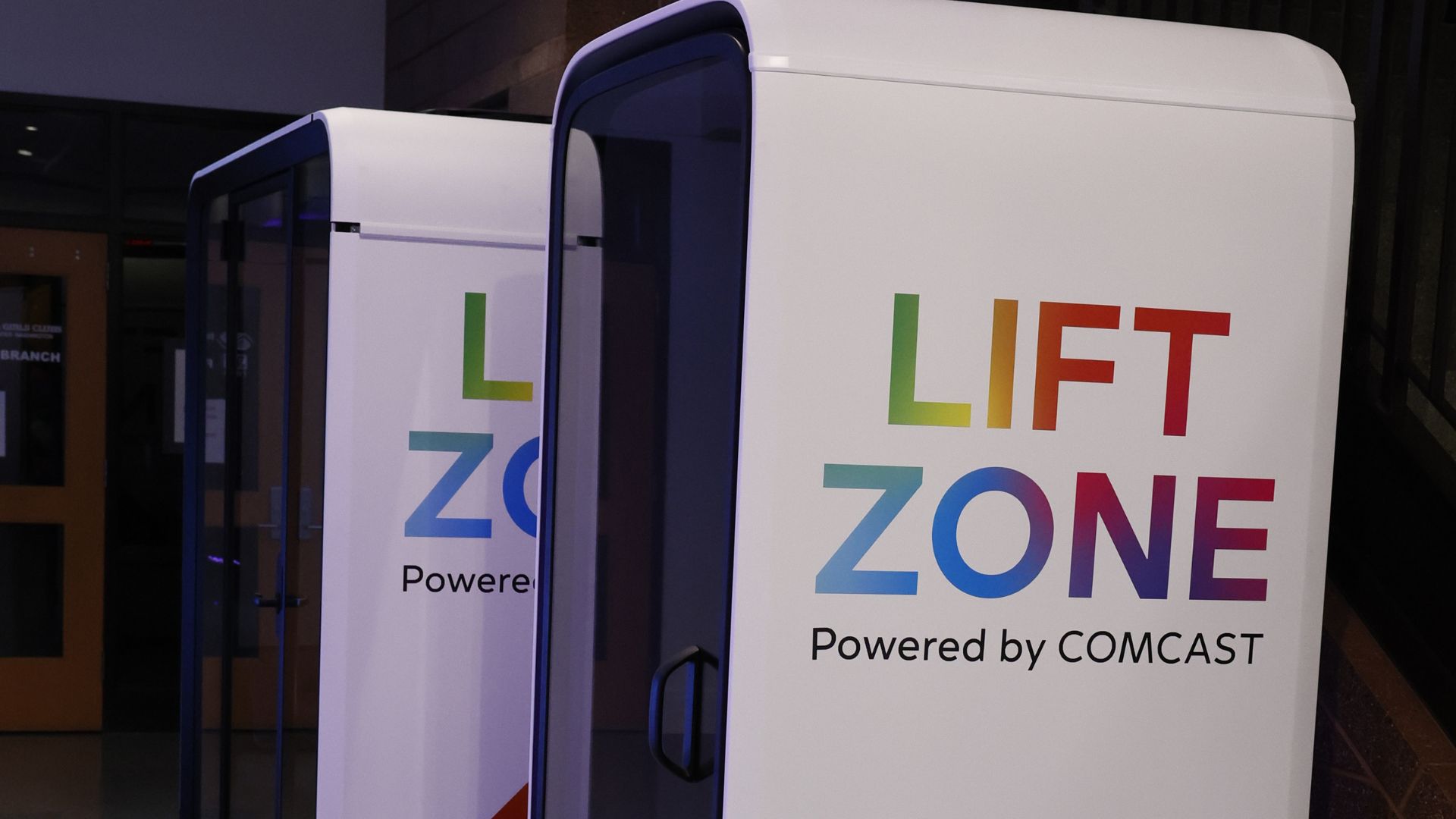 Comcast Flagship Lift Zone brings free Wi-fi and digital skills training to Ward 8