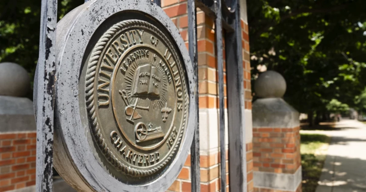 Students for profit? University of Illinois campuses pay company per online student