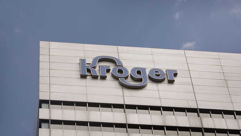 Kroger closing three fulfillment centers as it shifts to hybrid e-commerce model
