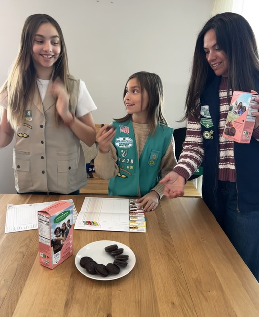 Girl Scout cookie sales teach digital marketing skills in Northbrook, Glenview