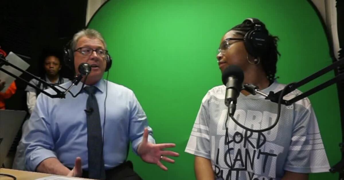 Middle schoolers learn communication skills through podcasting