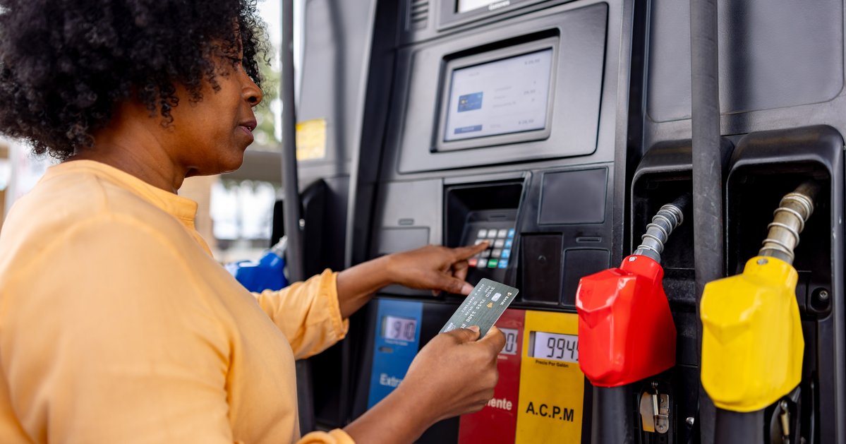 These 3 Cards Win for Gas