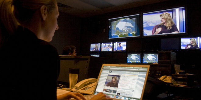 Source Credibility, User Commentary, and Social Media News Sharing in the United Arab Emirates