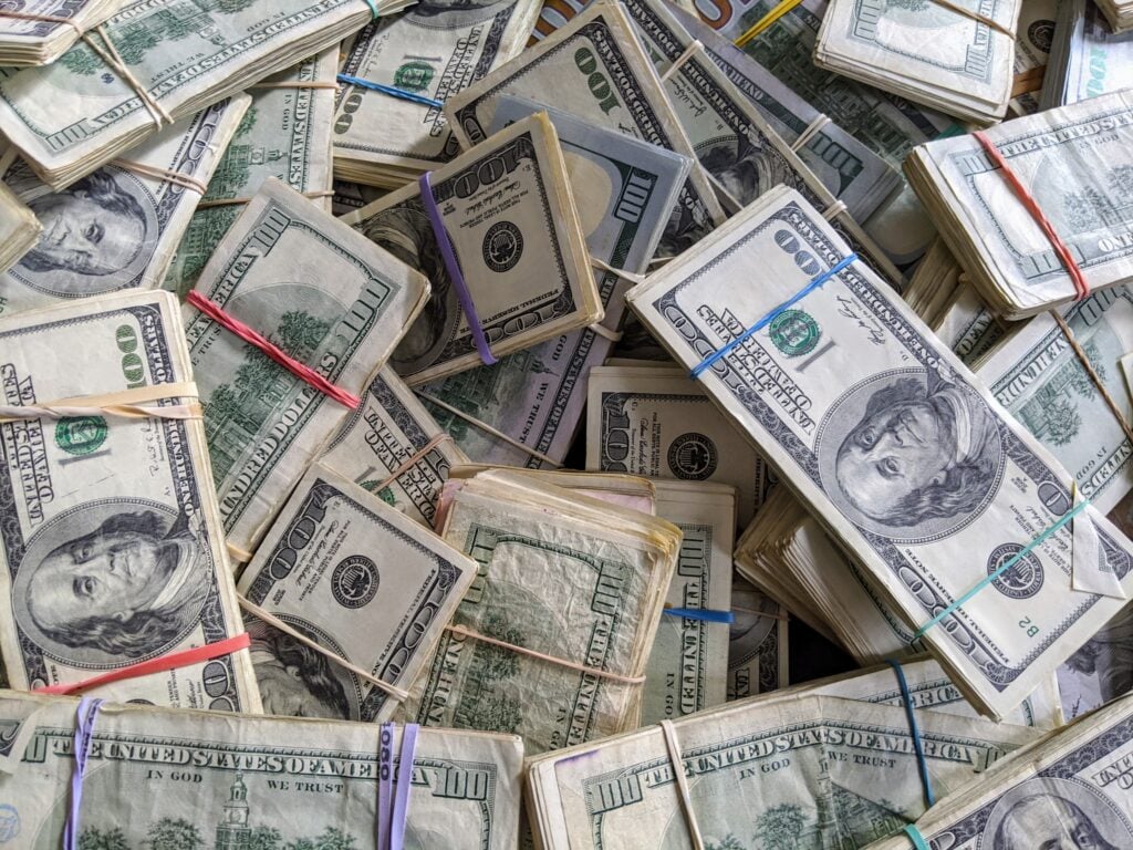 They Say There’s No Easy Way To Make Money, But Is There A ‘Lazy’ Way For People Strapped For Time And Energy? Here’s What The ‘Real Shortcut’ Is