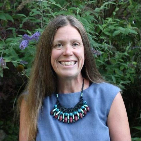 How One Cold Email Led to a Career Coaching 1,000+ Executives