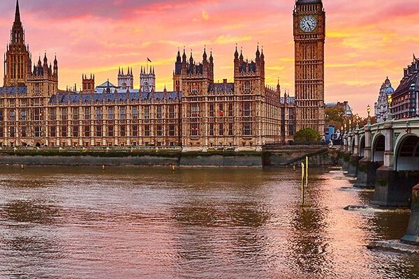 Whitehall unable to reduce consultancy spend amid digital skills shortages