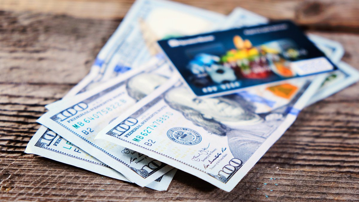 The Average Household Earns Around $500 a Year in Credit Card Rewards