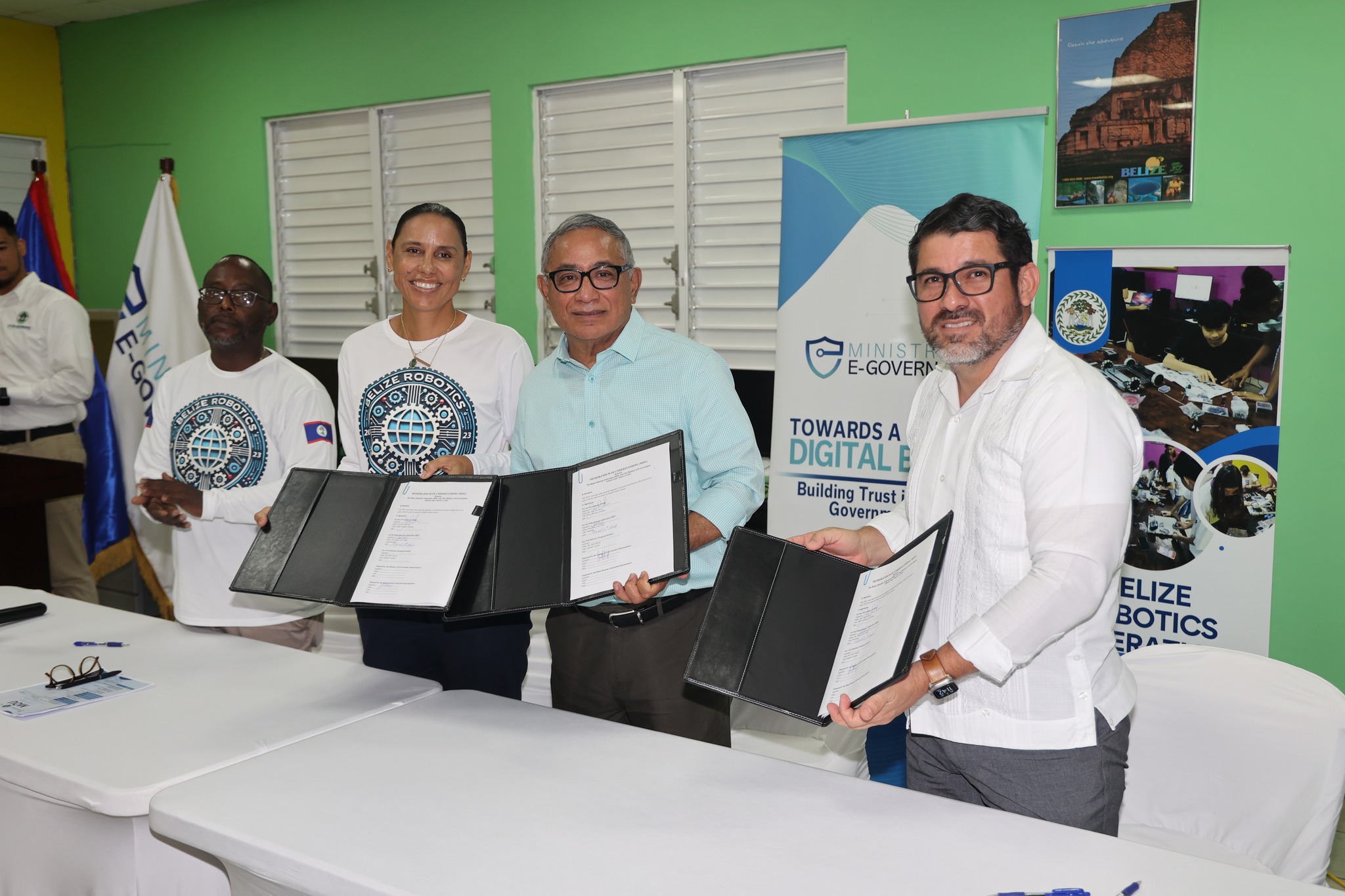 Government Partners with Robotics Federation to Expand Robotics in Schools