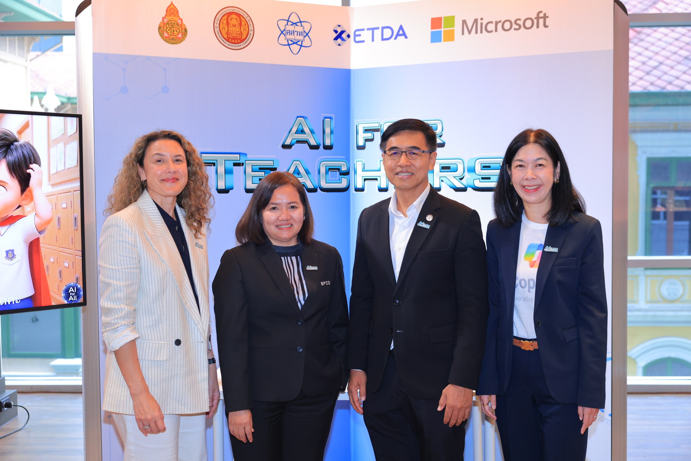 “AI for Teachers” Upskills Over 160,000 Thai Educators, Propelling Thailand’s Education Towards Digital Future