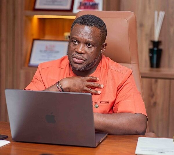 Communication Minister welcomes Code Raccoon CEO to strengthen digital skills programme