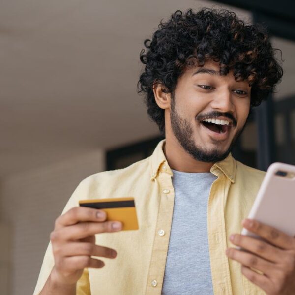 The Best No-Annual-Fee Cards This Week, April 3, 2026