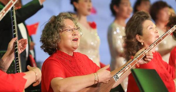 Chinese seniors make comeback to classrooms in learning, skills quest