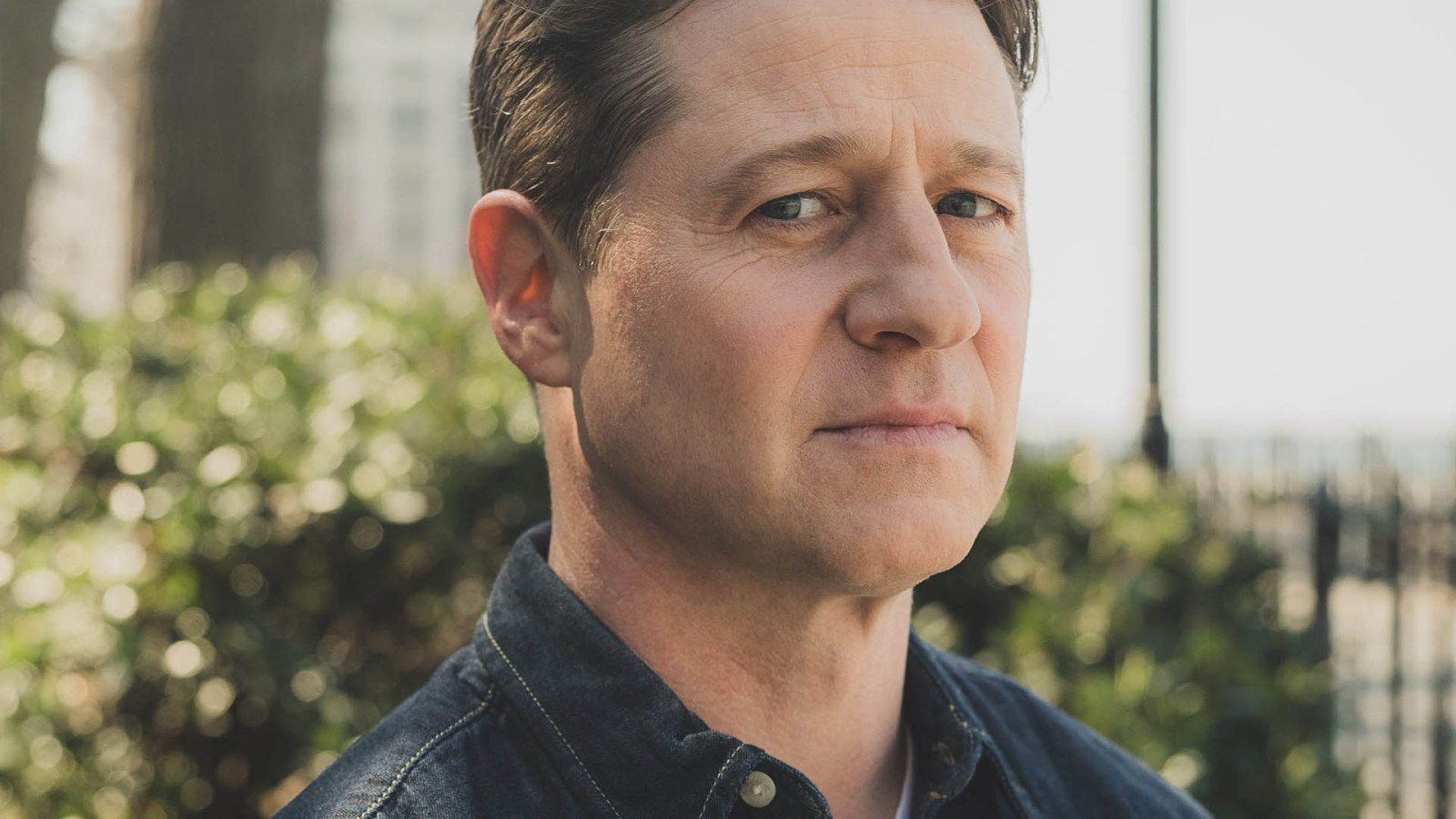 Ben McKenzie’s Been a Teen-Soap Star and Crypto Truther. What’s Next?