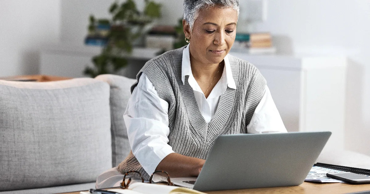 9 Jobs Retirees Can Do from Home to Make Extra Money